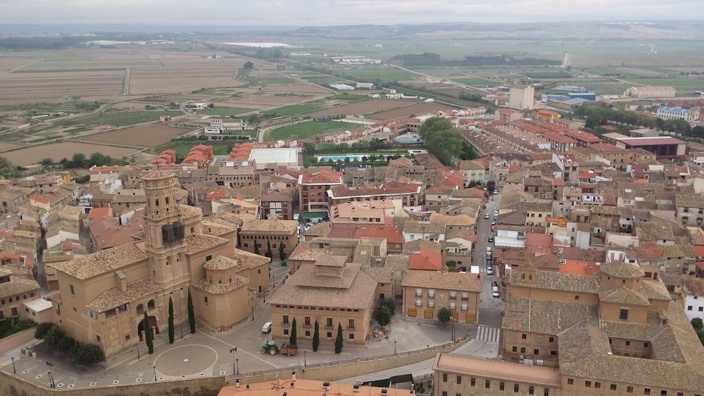 Hospederia De Alesves Hotel Villafranca Buitenkant foto